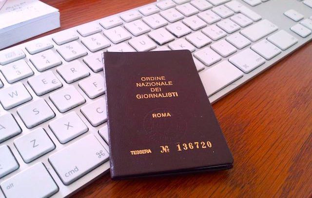 Giornalisti pubblicisti, senza retribuzione regolare niente iscrizione