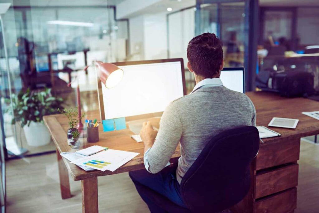 Importanza della regolamentazione degli straordinari