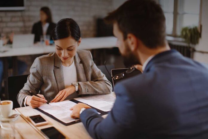 Com’è cambiato nel tempo il contratto a tempo determinato? Storia, riforme e scenari attuali