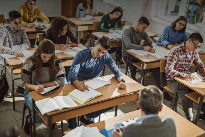 Insegnare l’empatia, la creatività, il pensiero critico: cosa dice davvero la legge sulle competenze non cognitive