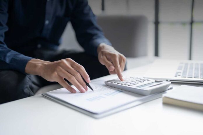 Salario minimo: aiuta davvero la crescita economica o è un freno nascosto?