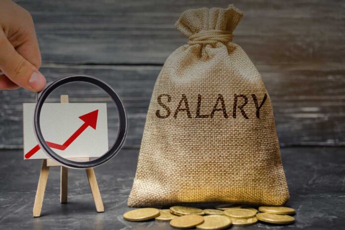 Salario minimo e lavoro flessibile: possono davvero convivere senza creare problemi?
