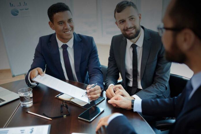 Lavorare senza contratto Stai per iniziare un nuovo lavoro? ecco come negoziare il contratto senza farti fregare