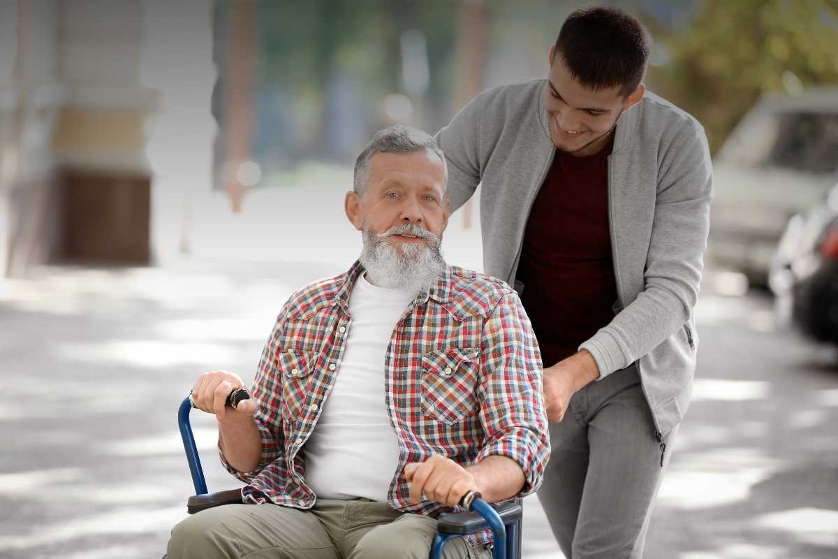 A chi può rivolgersi un caregiver in Italia? Le associazioni che offrono supporto e orientamento