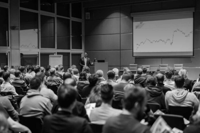 Contratti collettivi in Italia: l’evoluzione dal XIX secolo a oggi