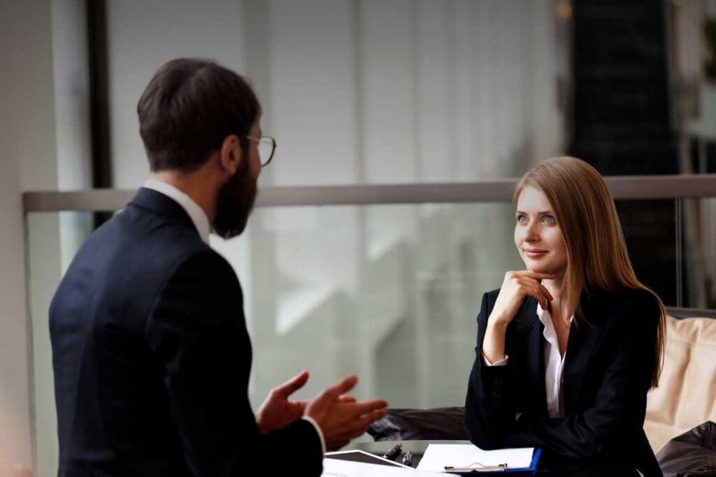 Come si sono sviluppate le agenzie interinali in Italia? Storia, cambiamenti normativi e impatto sul lavoro