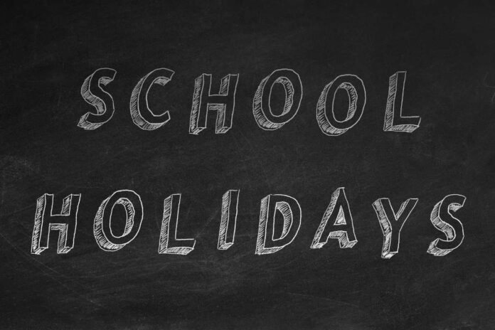 Cosa può fare chi lavora a scuola quando le lezioni sono sospese? Formazione, attività extra e opportunità