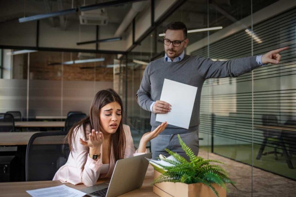 Perché tante PMI sono in difficoltà? I veri motivi economici dietro licenziamenti e instabilità
