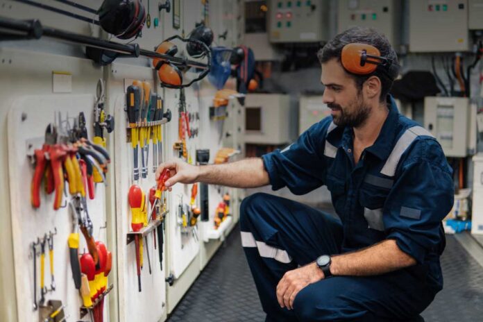 Sicurezza sul lavoro in mare: normative essenziali e buone prassi da conoscere