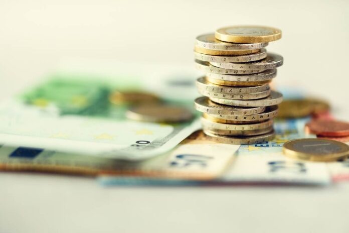 euro busta paga l'annuncio che fa felici 1,6 milioni di lavoratori