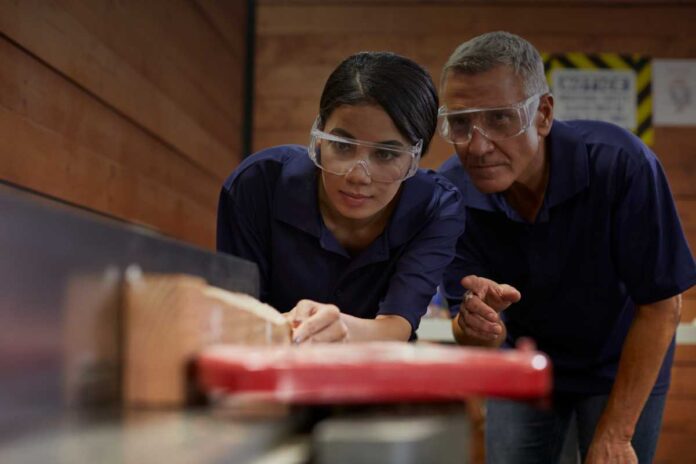 occupazione giovanile Stage retribuiti: tutti i vantaggi per aziende e giovani che vogliono crescere davvero