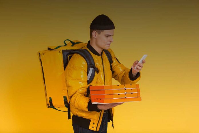 In che modo il lavoro da rider influisce su salute e benessere? Sfide quotidiane tra infortuni, stress e fatica