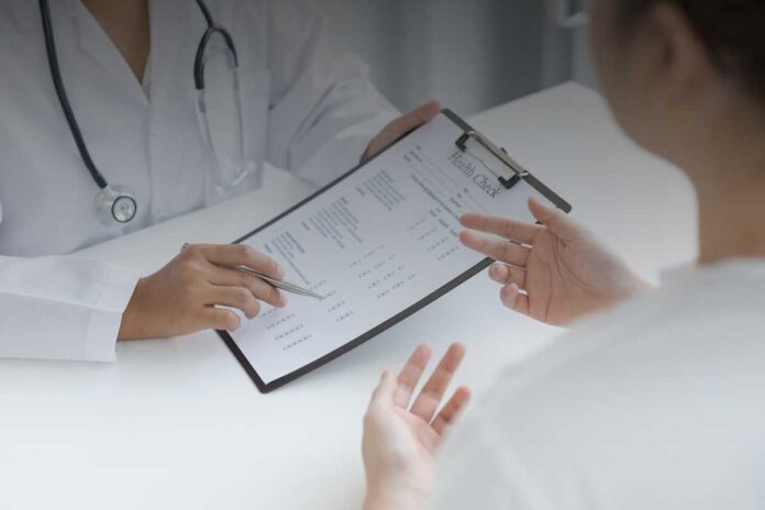 Visita medica aziendale Qual è il ruolo del medico competente in azienda? Compiti, obblighi e tutela della salute dei lavoratori