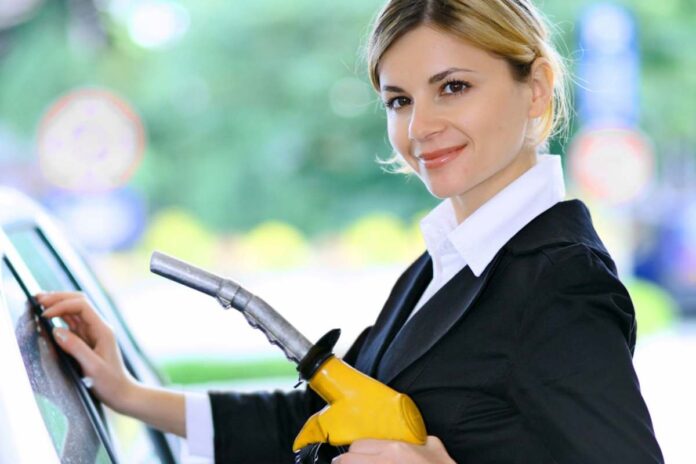 Fare benzina Auto che consumano meno