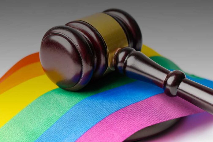 Lavoratori LGBTQIA+ e contratti collettivi: esiste una tutela concreta o solo formale?