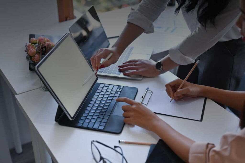 Banche ore digitali, i veri vantaggi e gli svantaggi per i lavoratori