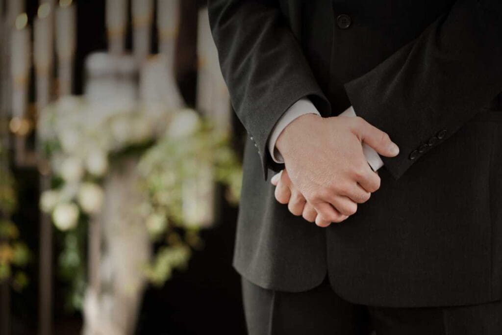 Come funzionano i contratti di lavoro nel settore funebre?