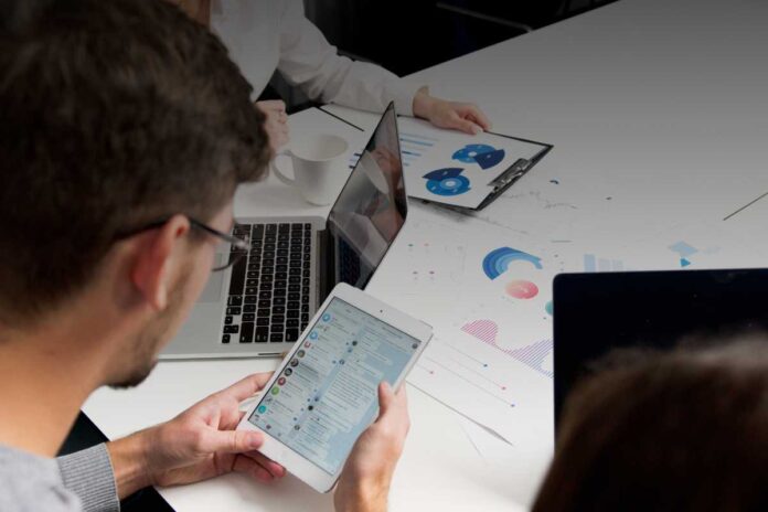 Diritti dei lavoratori nell’era dei social media: privacy, controllo e libertà d’espressione