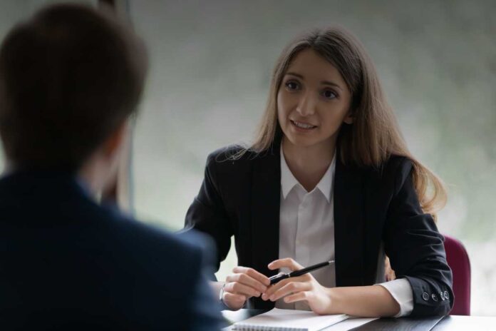 Colloquio in uscita Diritti legali del dipendente nei colloqui di uscita: cosa sapere prima di affrontarli