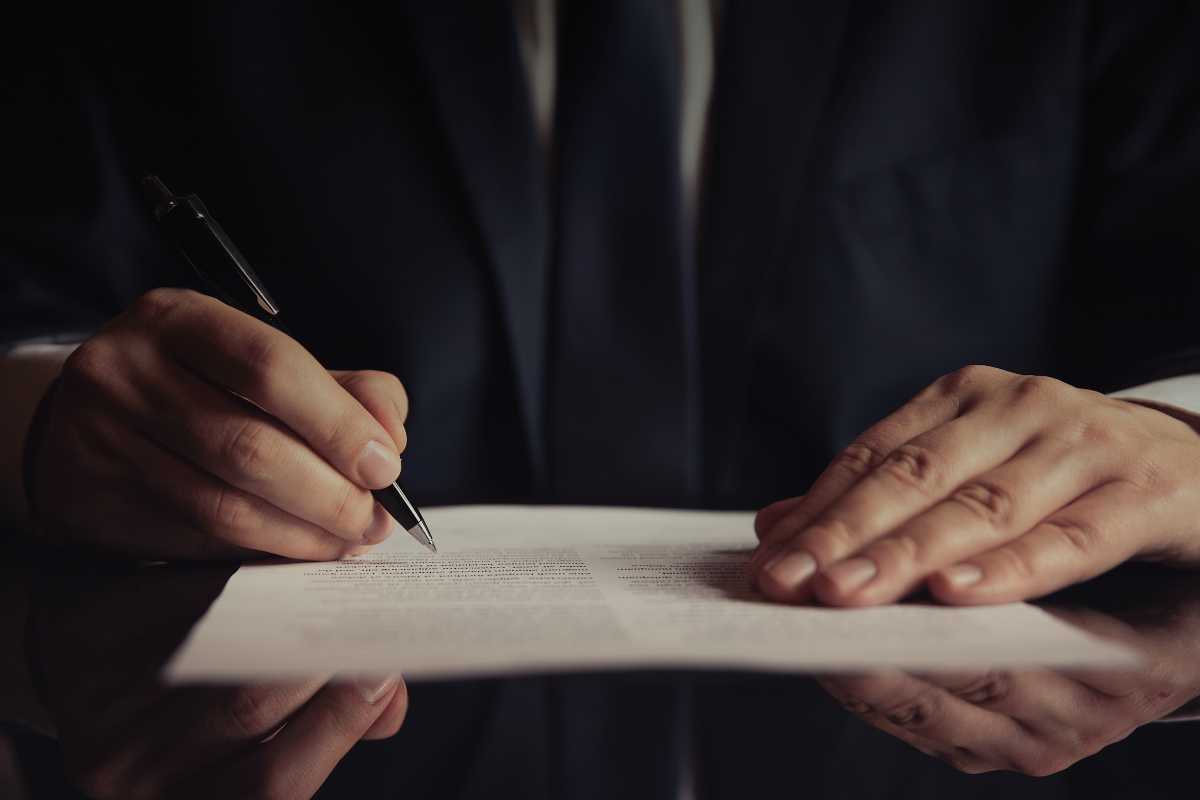 CCNL Il Contratto Collettivo Nazionale del Lavoro: un'analisi dettagliata