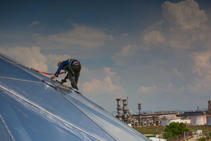 Integrazione tra assicurazioni sul lavoro e indennità di rischio: cosa sapere