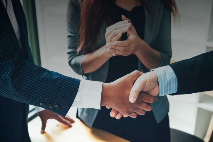 Interazioni tra leggi nazionali e internazionali nei contratti di lavoro: cosa sapere