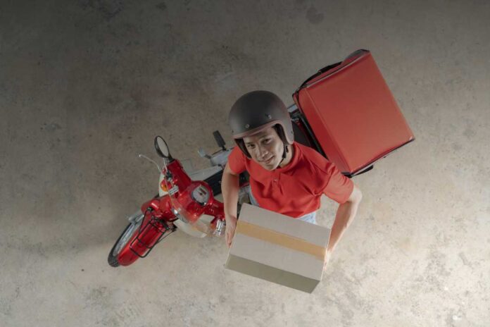 Politiche e tutele per i rider nelle città italiane: cosa prevede la legge