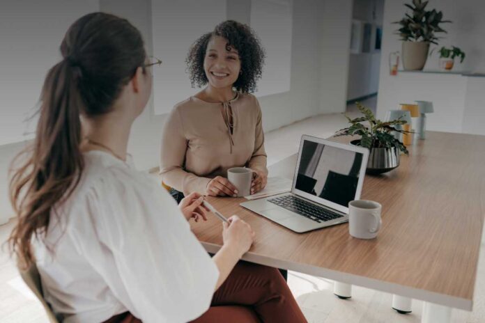 Colloquio in uscita Rischi nei colloqui di uscita e come mitigarli: guida per dipendenti e aziende