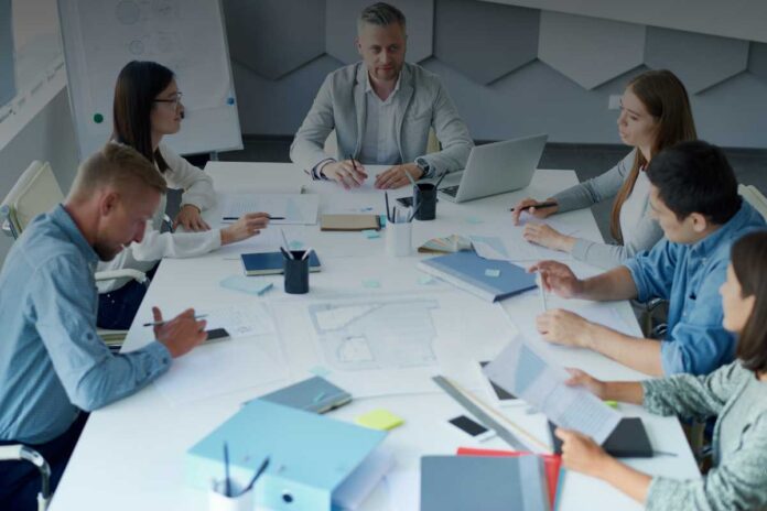 Strategie per gestire il cambiamento post-fusione: strumenti per aziende e lavoratori