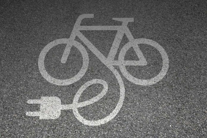 Tecnologie innovative e mobilità sostenibile: quali strumenti stanno aiutando davvero le aziende?