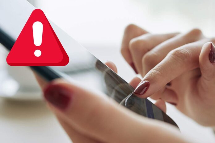 allerta smartphone Un'app popolare e comunissima ha iniziato a spiare tutti