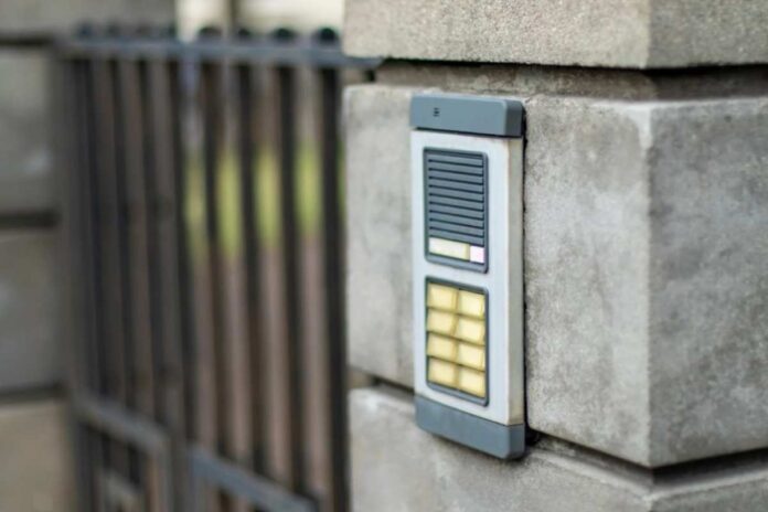 Citofono guasto, visita fiscale