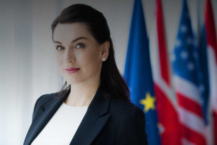 Dal banco di scuola alle ambasciate: il viaggio (non facile) per diventare diplomatico