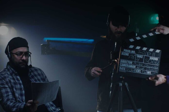 Dietro le quinte dei set indie: quello che nessuno ti dice sui contratti di lavoro