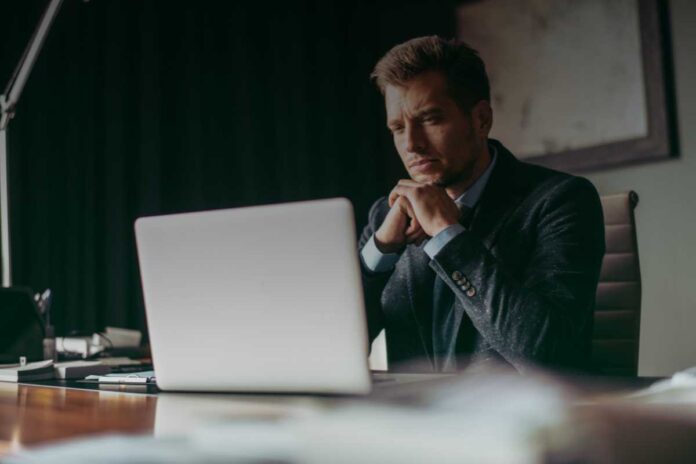 Dietro le quinte dell’ultimo saluto: le regole (poco note) sulla sicurezza nei servizi funebri