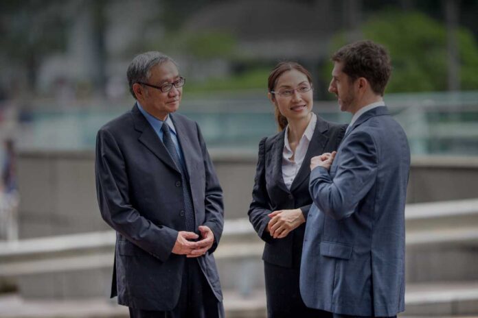 Diritti e tutele degli interpreti e traduttori freelance: contratti, compensi e garanzie