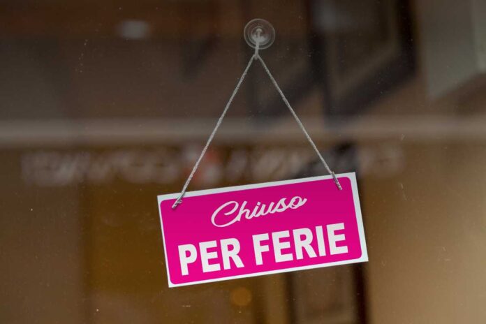 Ferie collettive o ferie forzate: differenze, regole e diritti dei lavoratori