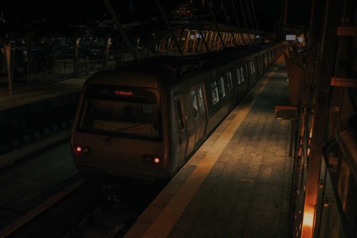 Misure di sicurezza nei trasporti pubblici notturni: normativa e buone pratiche