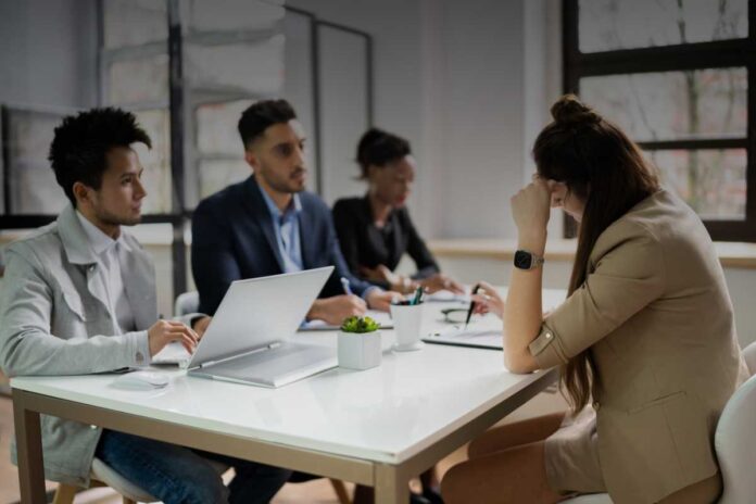 Sanzione disciplinare ingiusta? Ecco come difenderti in azienda