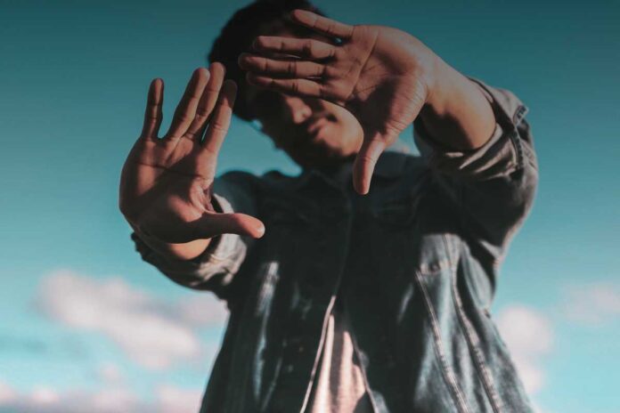 Tra fondi, bandi e promesse: il vero impatto delle iniziative governative sul cinema indipendente