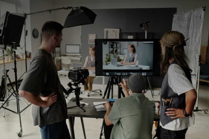 Tutela dei lavoratori nella produzione cinematografica internazionale in Italia: diritti, contratti e criticità