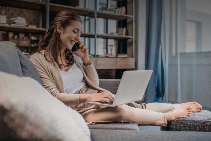 Relazioni umane e tecnologia: tra connessioni digitali e disconnessioni reali