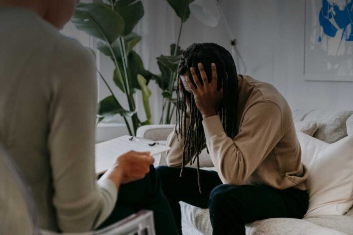 Impatto psicologico dei licenziamenti e il supporto necessario