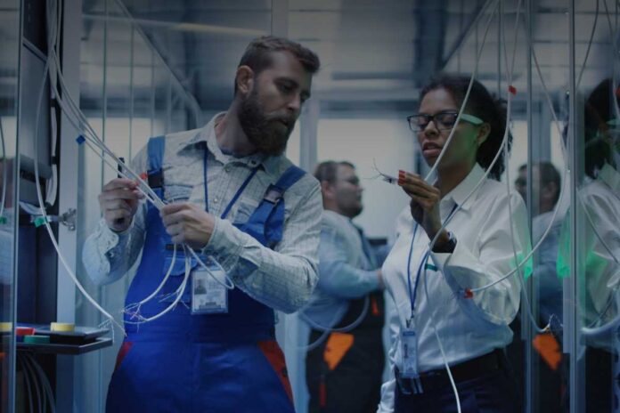 Tutela dei lavoratori nei data center europei: turni, sicurezza e stress da calore