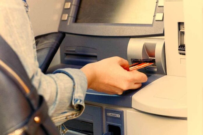 Prelievi al Bancomat, cambia (di nuovo) tutto