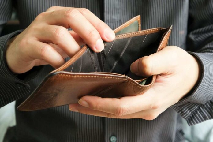 Stipendio bloccato se non consegni questi documenti