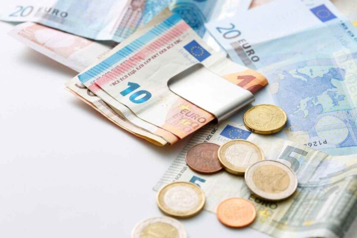 INPS, soldi subito sul conto: ti spettano 603 euro