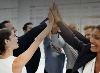 Psicolinguistica e lavoro: il potere del linguaggio che motiva e coinvolge Psicolinguistica e lavoro: il potere del linguaggio che motiva e coinvolge