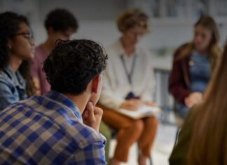 Psicologia e lavoro: come si rinasce dopo eventi traumatici collettivi Psicologia e lavoro: come si rinasce dopo eventi traumatici collettivi