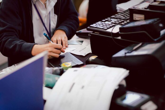 Pignoramento del conto corrente: come evitarlo